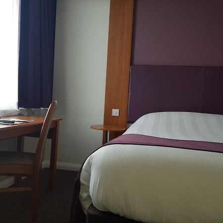 Premier Inn London Hammersmith Экстерьер фото