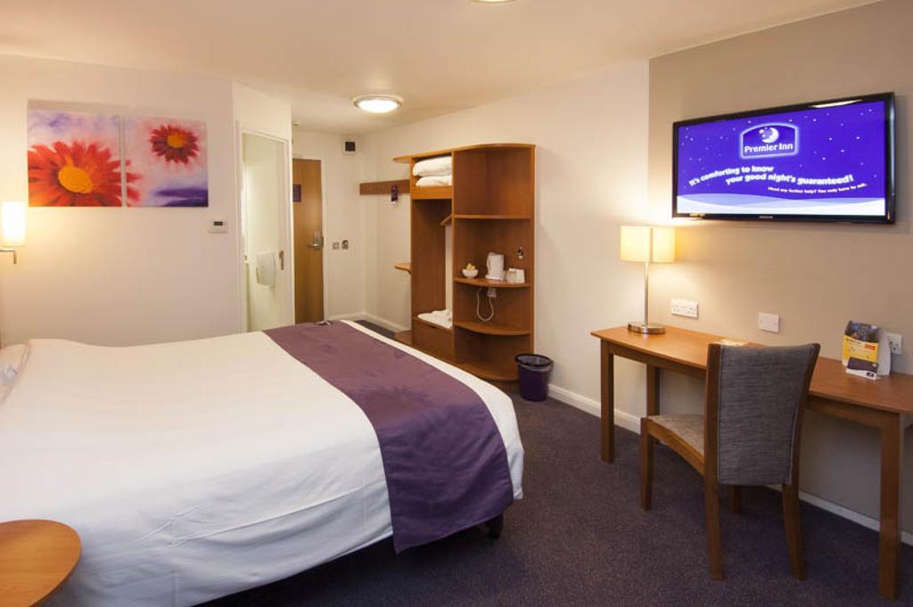 Premier Inn London Hammersmith Экстерьер фото