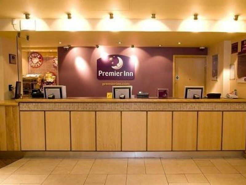 Premier Inn London Hammersmith Экстерьер фото