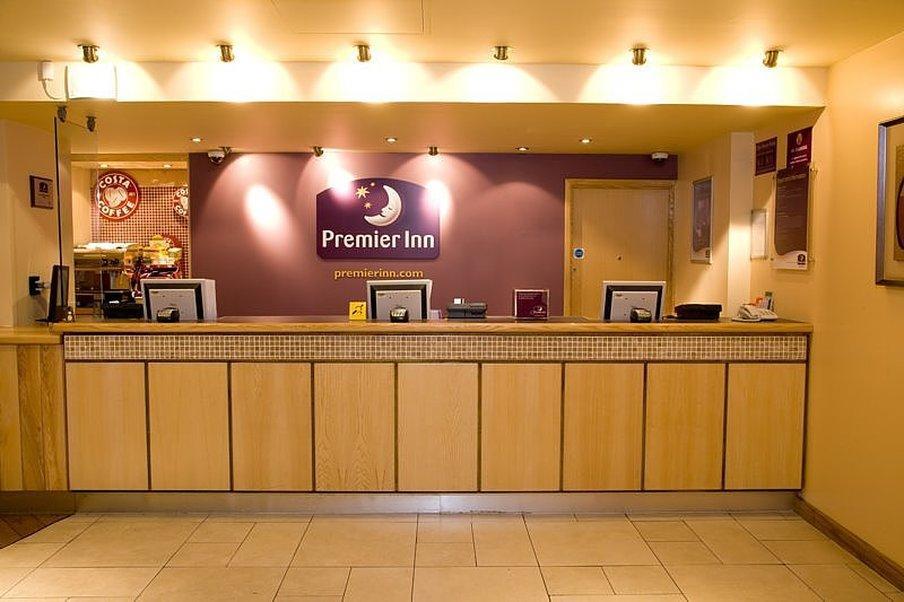 Premier Inn London Hammersmith Экстерьер фото