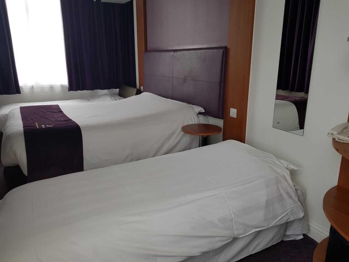 Premier Inn London Hammersmith Экстерьер фото